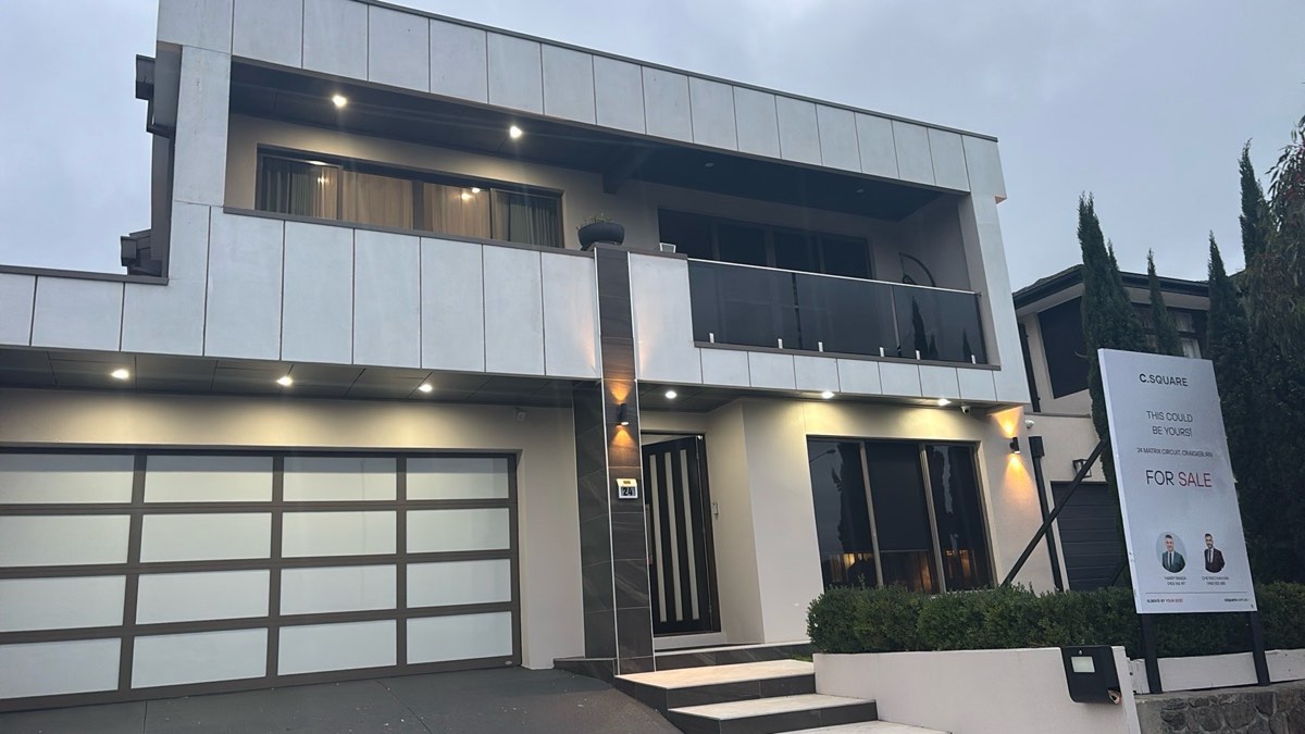 Cladding needing repainting and resealing, Craigieburn