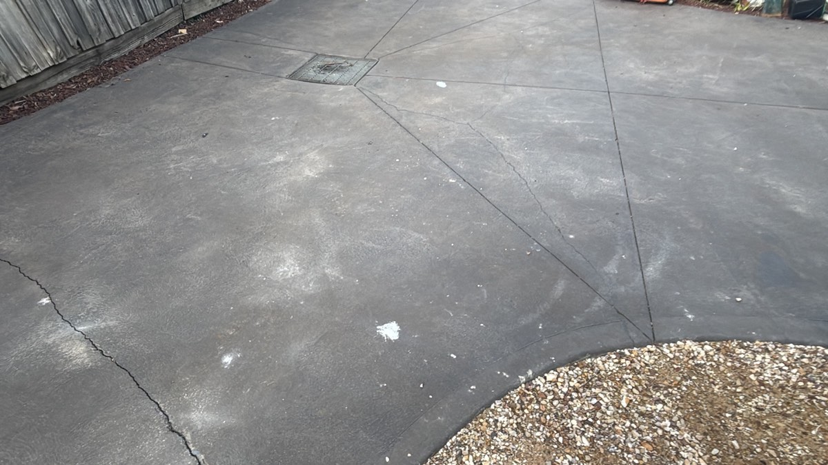 Cracking recorded on an established Craigieburn home, Craigieburn